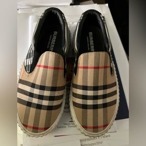 Boys Burberry Loafers Size 12